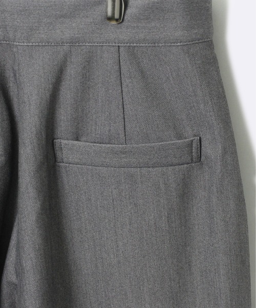 one way（ワンウェイ）の「【oneway Jeans】サス付きアシメボタンパンツ（その他パンツ・レディース・ライトグレー/ブラック・S/M）」の16枚目の写真