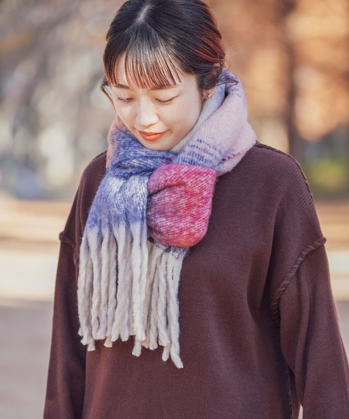 ITEMS URBANRESEARCH(アイテムズ アーバンリサーチ)の「ブークレボーダーストール(ストール/ショール・レディース・ブラック/ネイビー/グレー・ONE)」の3枚目の写真