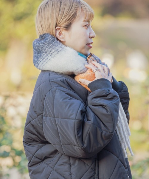 ITEMS URBANRESEARCH(アイテムズ アーバンリサーチ)の「ブークレボーダーストール(ストール/ショール・レディース・ブラック/ネイビー/グレー・ONE)」の6枚目の写真