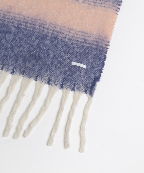 ITEMS URBANRESEARCH(アイテムズ アーバンリサーチ)の「ブークレボーダーストール(ストール/ショール・レディース・ブラック/ネイビー/グレー・ONE)」の17枚目の写真