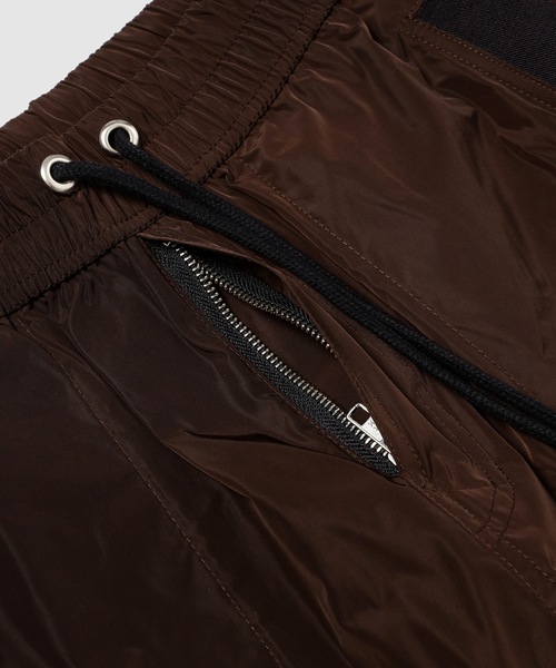 GmbH(ゲーエムベーハー)の「Woven JOGGING TROUSERS(その他パンツ・メンズ・ブラウン・M/L)」の2枚目の写真