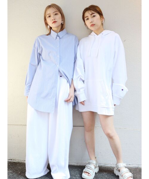 Champion（チャンピオン）の「【MURUA別注】Championルーズフーディー（パーカー・レディース・ホワイト/ブラック/ブルー・FREE）」の20枚目の写真