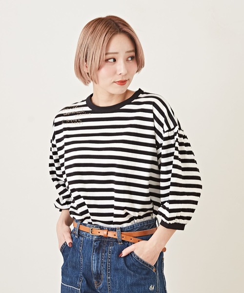 CUBE SUGAR(キューブシュガー)の「リサイクル天竺ロゴパフスリーブボーダーTシャツ(Tシャツ/カットソー・レディース・ベージュ系その他/ブラック×ホワイト/グレー×ホワイト・M)」の2枚目の写真
