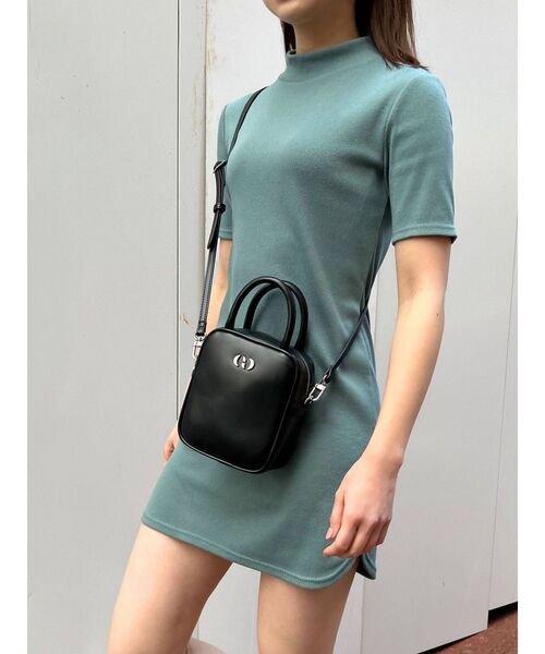 EMODA（エモダ）の「ハイネックフィットリブワンピース（ワンピース・レディース・アイボリー/グレー/ブラック/ブルー・FREE）」の4枚目の写真