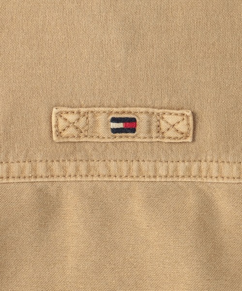 TOMMY HILFIGER(トミーヒルフィガー)の「ロゴラベルオーバーシャツ(カバーオール・キッズ・ベージュ・120cm/90cm/80cm/100cm/110cm)」の5枚目の写真