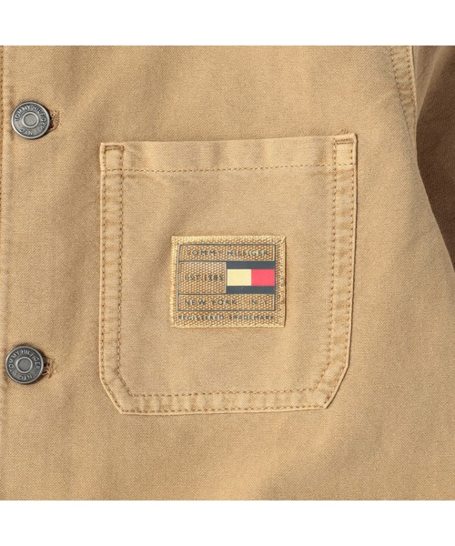 TOMMY HILFIGER(トミーヒルフィガー)の「ロゴラベルオーバーシャツ(カバーオール・キッズ・ベージュ・120cm/90cm/80cm/100cm/110cm)」の6枚目の写真