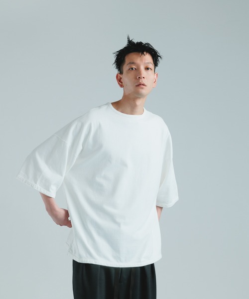 ADAM ET ROPE'（アダムエロペ）の「《WEB限定》【ANYANY】前後表裏一体 オーバーサイズT（Tシャツ/カットソー・メンズ・ブラック/ホワイト/ブルー・M/L/XL）」の2枚目の写真