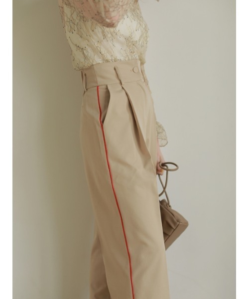 AMAIL(アマイル)の「Piping milk pants(スラックス・レディース・ベージュ/ピンク・S/M)」の15枚目の写真