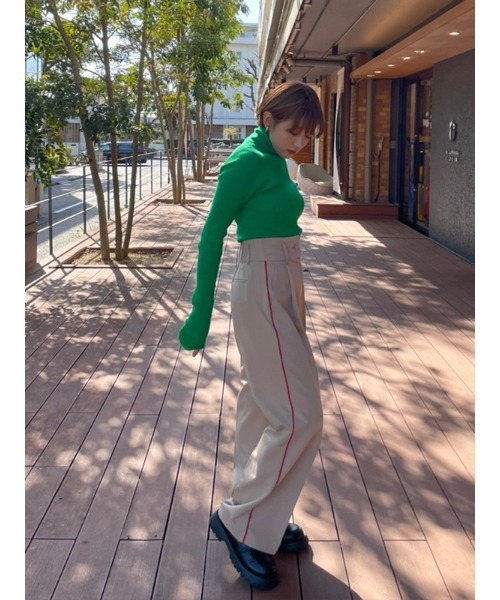 AMAIL(アマイル)の「Piping milk pants(スラックス・レディース・ベージュ/ピンク・S/M)」の9枚目の写真