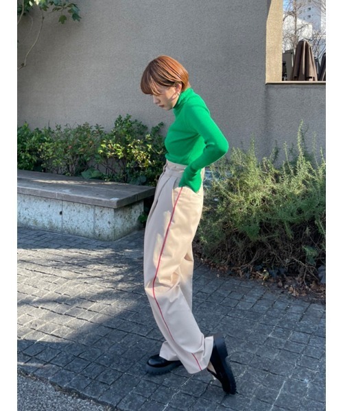 AMAIL(アマイル)の「Piping milk pants(スラックス・レディース・ベージュ/ピンク・S/M)」の6枚目の写真