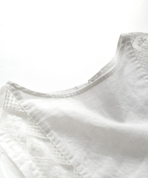 zootie（ズーティー）の「レース切替 バルーンスリーブ リネンブラウス（シャツ/ブラウス・レディース・オフホワイト・M）」の4枚目の写真
