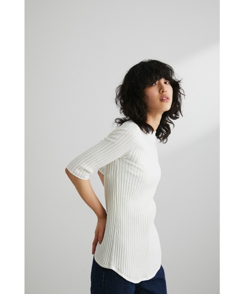 STYLEMIXER(スタイルミキサー)の「バックラウンドカッティングニット(ニット/セーター・レディース・ホワイト/ブラック/オレンジ・FREE)」の4枚目の写真