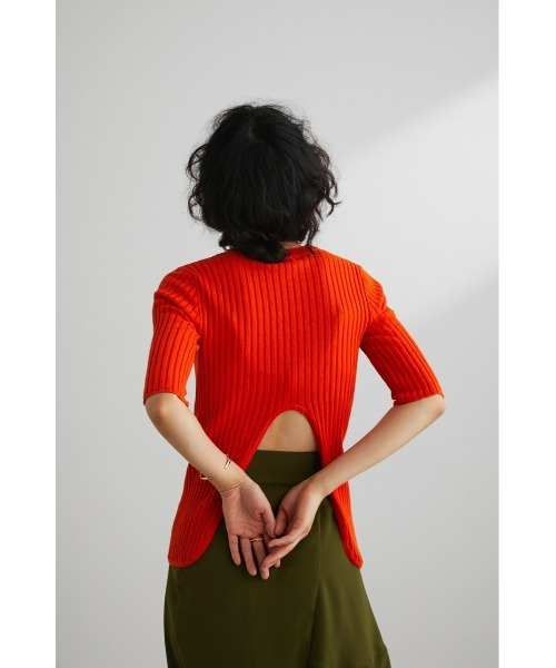 STYLEMIXER(スタイルミキサー)の「バックラウンドカッティングニット(ニット/セーター・レディース・ホワイト/ブラック/オレンジ・FREE)」の15枚目の写真
