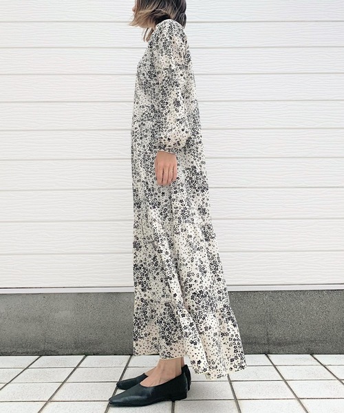 Q(キュー)の「モノトーンフラワーワンピース(ワンピース・レディース・ホワイト系その他/ブラック系その他・MEDIUM)」の6枚目の写真