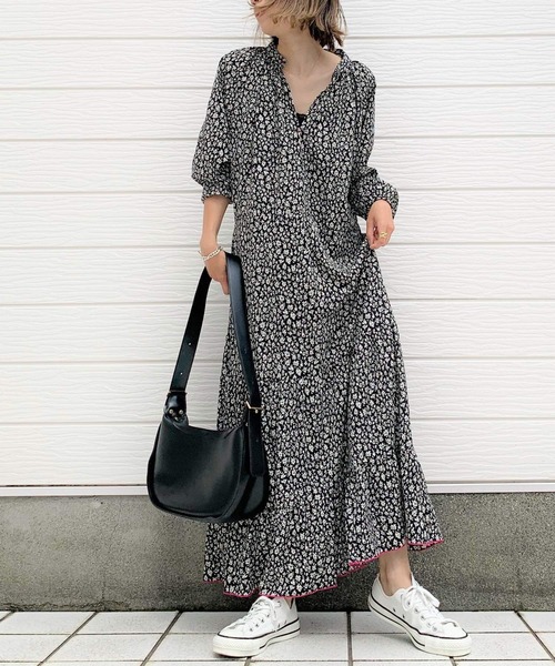 Q(キュー)の「モノトーンフラワーワンピース(ワンピース・レディース・ホワイト系その他/ブラック系その他・MEDIUM)」の3枚目の写真