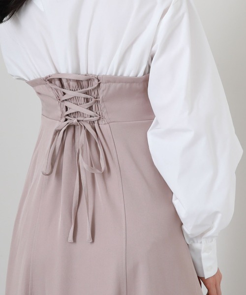 archives（アルシーヴ）の「Ｂａｃｋレースｕｐシャツレイヤードワンピース（シャツワンピース・レディース・グレイッシュベージュ/ブラック/ブラウン・MEDIUM）」の3枚目の写真