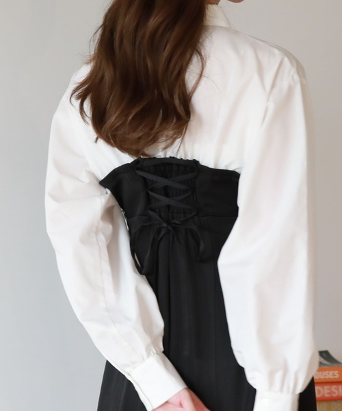 archives（アルシーヴ）の「Ｂａｃｋレースｕｐシャツレイヤードワンピース（シャツワンピース・レディース・グレイッシュベージュ/ブラック/ブラウン・MEDIUM）」の10枚目の写真