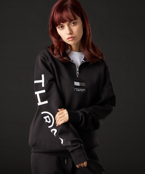 TOMMY HILFIGER（トミーヒルフィガー）の「MONOCHROME CAPSULE COLLECTION モノクロームグラフィック1/2ジップトレーナー（スウェット・メンズ・グレー/ブラック・MEDIUM/SMALL/X-LARGE/LARGE）」の20枚目の写真
