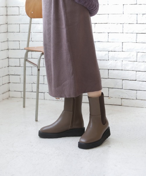 Piedi Nudi（ピエディヌーディ）の「ベーシック サイドゴアブーツ（チェルシーブーツ）（ブーツ・レディース・ブラウン/ブラック・S/L/M）」の19枚目の写真