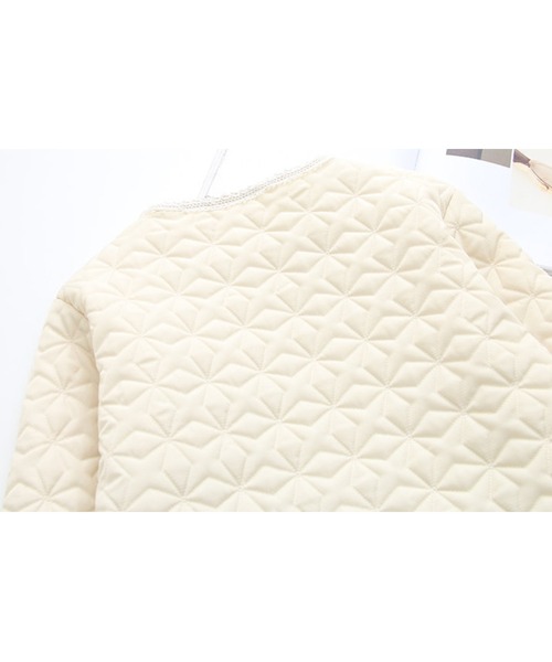 Sakka（サッカ）の「ノーカラーダイヤキルトロングコート（ノーカラーコート・レディース・ネイビー/オフホワイト・LARGE/MEDIUM）」の7枚目の写真