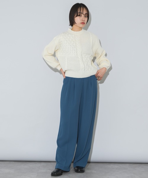 mebole(メボレ)の「ケーブル編みクルーネックセーター(ニット/セーター・レディース・ホワイト/レッド/ブルー/グリーン/ブラウン・FREE)」の16枚目の写真