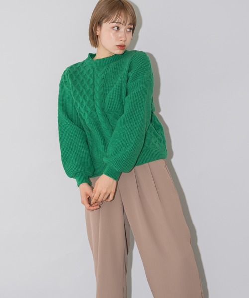 mebole(メボレ)の「ケーブル編みクルーネックセーター(ニット/セーター・レディース・ホワイト/レッド/ブルー/グリーン/ブラウン・FREE)」の22枚目の写真