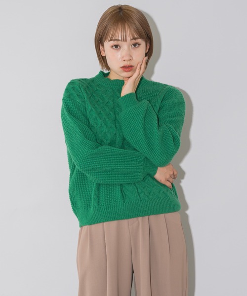 mebole(メボレ)の「ケーブル編みクルーネックセーター(ニット/セーター・レディース・ホワイト/レッド/ブルー/グリーン/ブラウン・FREE)」の21枚目の写真