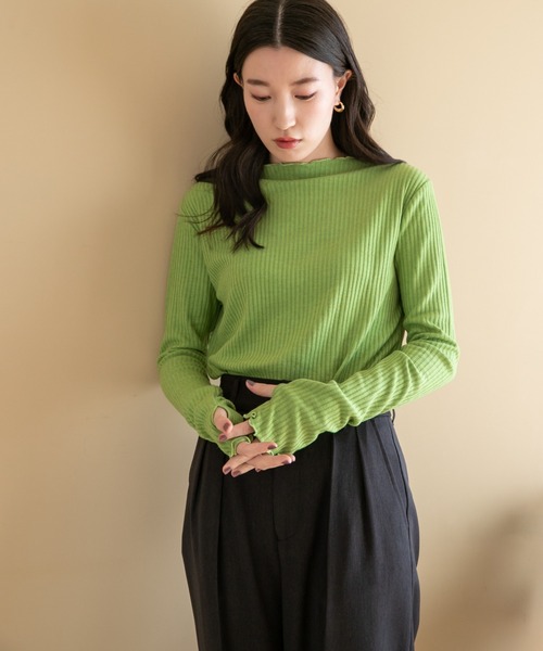 LOWRYS FARM(ローリーズファーム)の「サムホールメローロングスリーブ 175446(ニット/セーター・レディース・ブラック/ホワイト/グリーン/ブルー・FREE)」の3枚目の写真