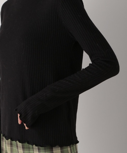 LOWRYS FARM(ローリーズファーム)の「サムホールメローロングスリーブ 175446(ニット/セーター・レディース・ブラック/ホワイト/グリーン/ブルー・FREE)」の21枚目の写真