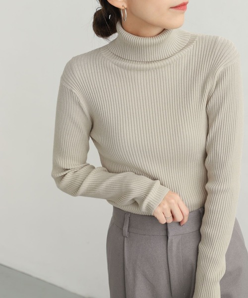 URBAN RESEARCH DOORS（アーバンリサーチドアーズ）の「タートルネックリブニット（ニット/セーター・レディース・ライトグレー/ブラウン/ブルー/ブラック・MEDIUM）」の8枚目の写真