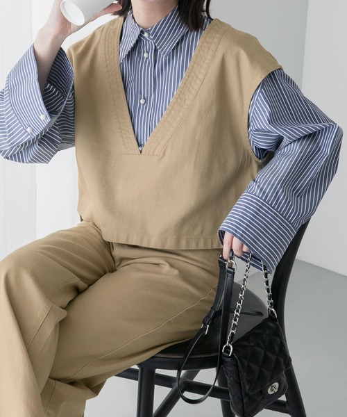 BONLECILL(ボンルシール)の「【セットアップ対応】前後2way 深Vネック クロップドツイルベスト(ベスト・レディース・アイボリー/ブラック/ブルー/ベージュ/ネイビー/ピンク・FREE)」の8枚目の写真