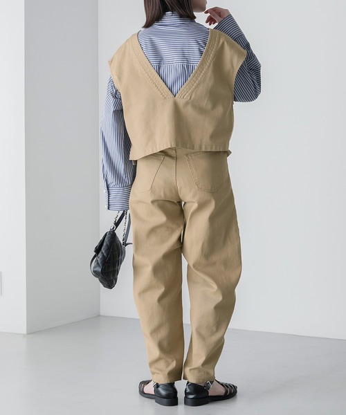 BONLECILL(ボンルシール)の「【セットアップ対応】前後2way 深Vネック クロップドツイルベスト(ベスト・レディース・アイボリー/ブラック/ブルー/ベージュ/ネイビー/ピンク・FREE)」の13枚目の写真