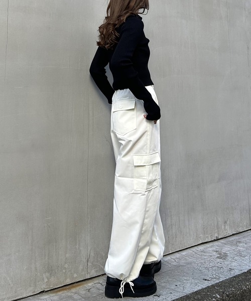 INGNI(イング)の「襟付フロントジップニットカーディガン(カーディガン/ボレロ・レディース・ブラック/オフホワイト/サックスブルー・M)」の4枚目の写真