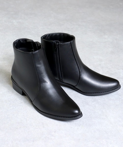 LibertyDoll（リバティードール）の「ポインテッドローヒールブーツ（ブーツ・レディース・ダークブラウン系2/ダークブラウン系4/キャメル/ブラック系1/ブラック系3/ブラック系4/ダークブラウン系3/グレー系1/ブラック系6/ブラック系5/ブラック系7/アイボリー系2/グレー系2/ブラック系2/ダークブラウン系1/アイボリー系1・LL/S/M/L/SS/3L）」の17枚目の写真