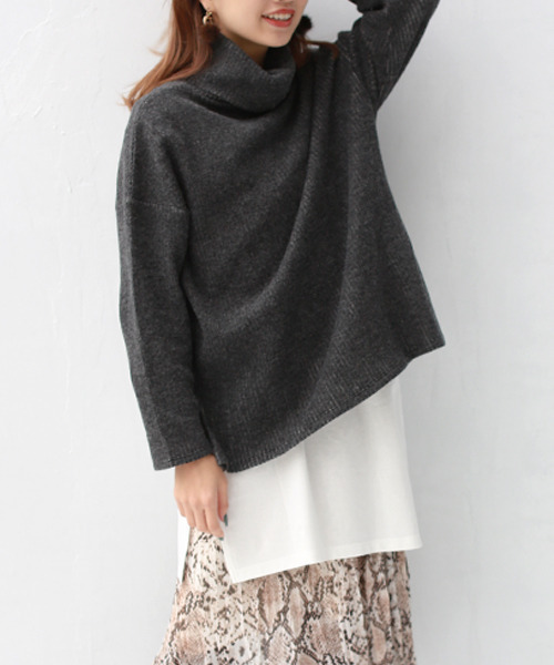 REAL CUBE（リアルキューブ）の「日本製ブラウスドッキングタートルニットチュニック（ニット/セーター・レディース・グレー/ライトグレー/ブラック・M）」の3枚目の写真