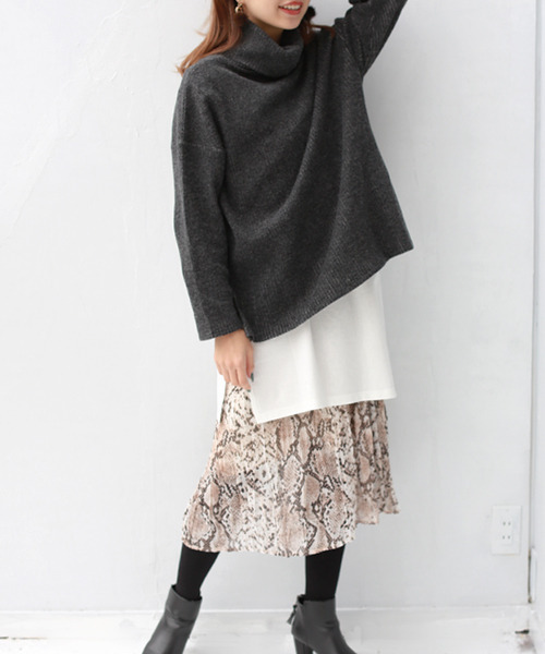 REAL CUBE（リアルキューブ）の「日本製ブラウスドッキングタートルニットチュニック（ニット/セーター・レディース・グレー/ライトグレー/ブラック・M）」の8枚目の写真