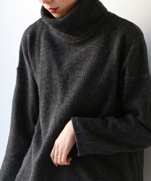 REAL CUBE（リアルキューブ）の「日本製ブラウスドッキングタートルニットチュニック（ニット/セーター・レディース・グレー/ライトグレー/ブラック・M）」の9枚目の写真