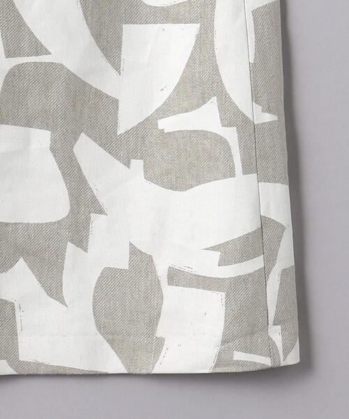 UNITED ARROWS(ユナイテッドアローズ)の「プリント Aライン スカート(スカート・レディース・ダークブラウン/オフホワイト・36/38/40)」の16枚目の写真