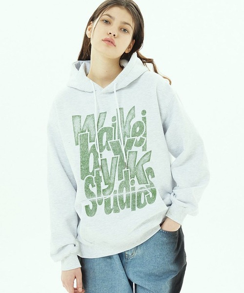 WaiKei（ワイケイ）の「【UNISEX】Wai Kei／タイポグラフィフーディー(裏起毛) 2194825（パーカー・レディース・ブラック/ネイビー/オフホワイト・MEDIUM/LARGE）」の11枚目の写真