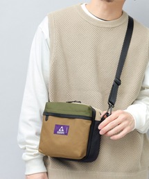 撥水加工 リサイクルポリエステル REPREVE マルチポケット 正方形 ミニショルダーバッグ