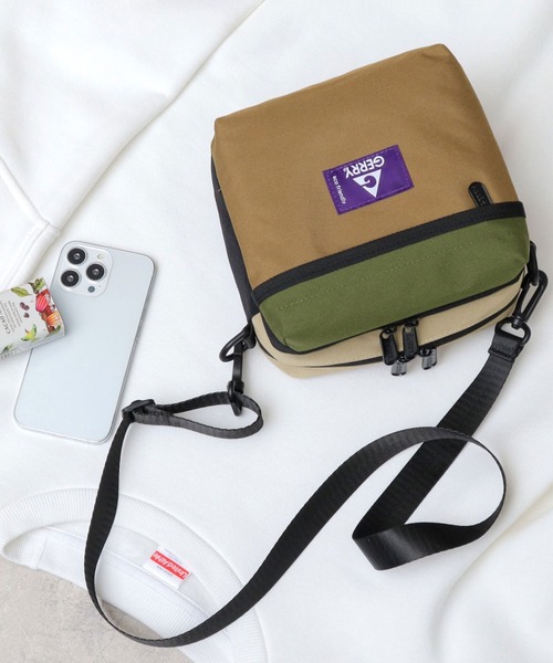 GERRY(ジェリー)の「撥水加工 リサイクルポリエステル REPREVE マルチポケット 正方形 ミニショルダーバッグ(ショルダーバッグ・メンズ・ブラウン系その他/ベージュ/ブラック/グレー・FREE)」の10枚目の写真