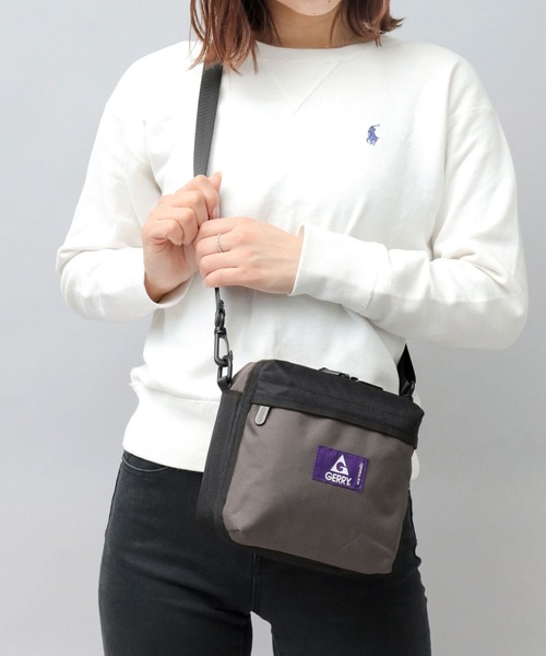 GERRY(ジェリー)の「撥水加工 リサイクルポリエステル REPREVE マルチポケット 正方形 ミニショルダーバッグ(ショルダーバッグ・メンズ・ブラウン系その他/ベージュ/ブラック/グレー・FREE)」の7枚目の写真