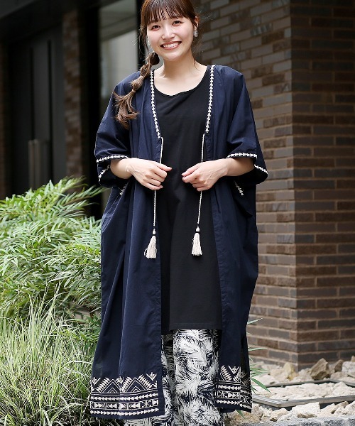 チチカカ(チチカカ)の「ジオメトリック刺繍カーディガン(カーディガン/ボレロ・レディース・アイボリー/マスタード/ネイビー・FREE)」の10枚目の写真