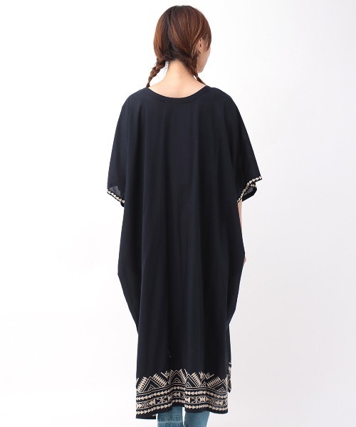 チチカカ(チチカカ)の「ジオメトリック刺繍カーディガン(カーディガン/ボレロ・レディース・アイボリー/マスタード/ネイビー・FREE)」の15枚目の写真