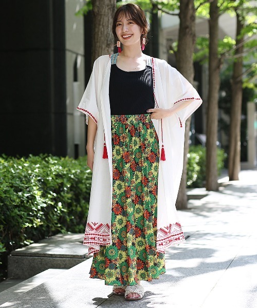 チチカカ(チチカカ)の「ジオメトリック刺繍カーディガン(カーディガン/ボレロ・レディース・アイボリー/マスタード/ネイビー・FREE)」の4枚目の写真