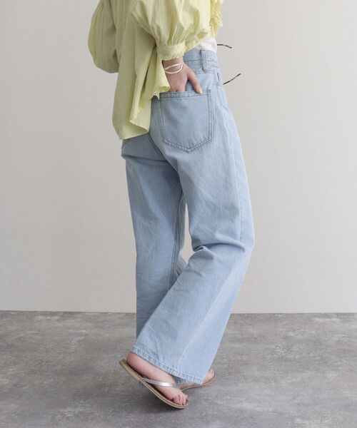 fredy emue（フレディエミュ）の「【fredyemueフレディエミュ】センタープレスストレートデニム（デニムパンツ・レディース・サックスブルー/ネイビー・36/38）」の8枚目の写真