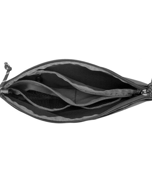 ELLIKER(エリカー)の「ELLIKER/エリカー Hetchell Sacoche Bag 1L(ショルダーバッグ・メンズ・ライトグレー/サンドベージュ/ブラック/グリーン・ONE SIZE)」の9枚目の写真
