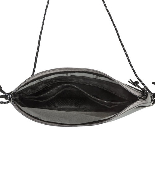 ELLIKER(エリカー)の「ELLIKER/エリカー Hetchell Sacoche Bag 1L(ショルダーバッグ・メンズ・ライトグレー/サンドベージュ/ブラック/グリーン・ONE SIZE)」の17枚目の写真