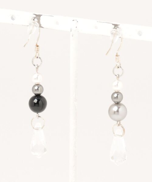tone（トーン）の「【-lensa-】アシメなクリアドロップピアス(MA)（ピアス（両耳用）・レディース・クリア・FREE）」の7枚目の写真