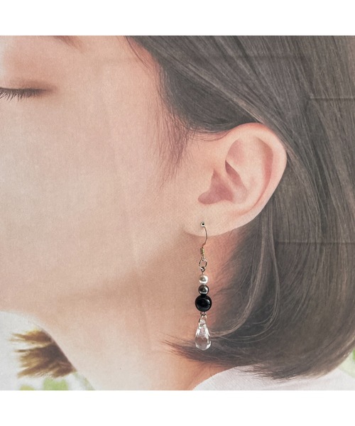 tone（トーン）の「【-lensa-】アシメなクリアドロップピアス(MA)（ピアス（両耳用）・レディース・クリア・FREE）」の5枚目の写真